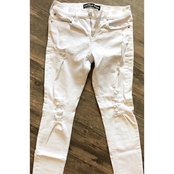 ✨Distressed Black Mid Rise Jean Legging✨ - Picture 5 of 6